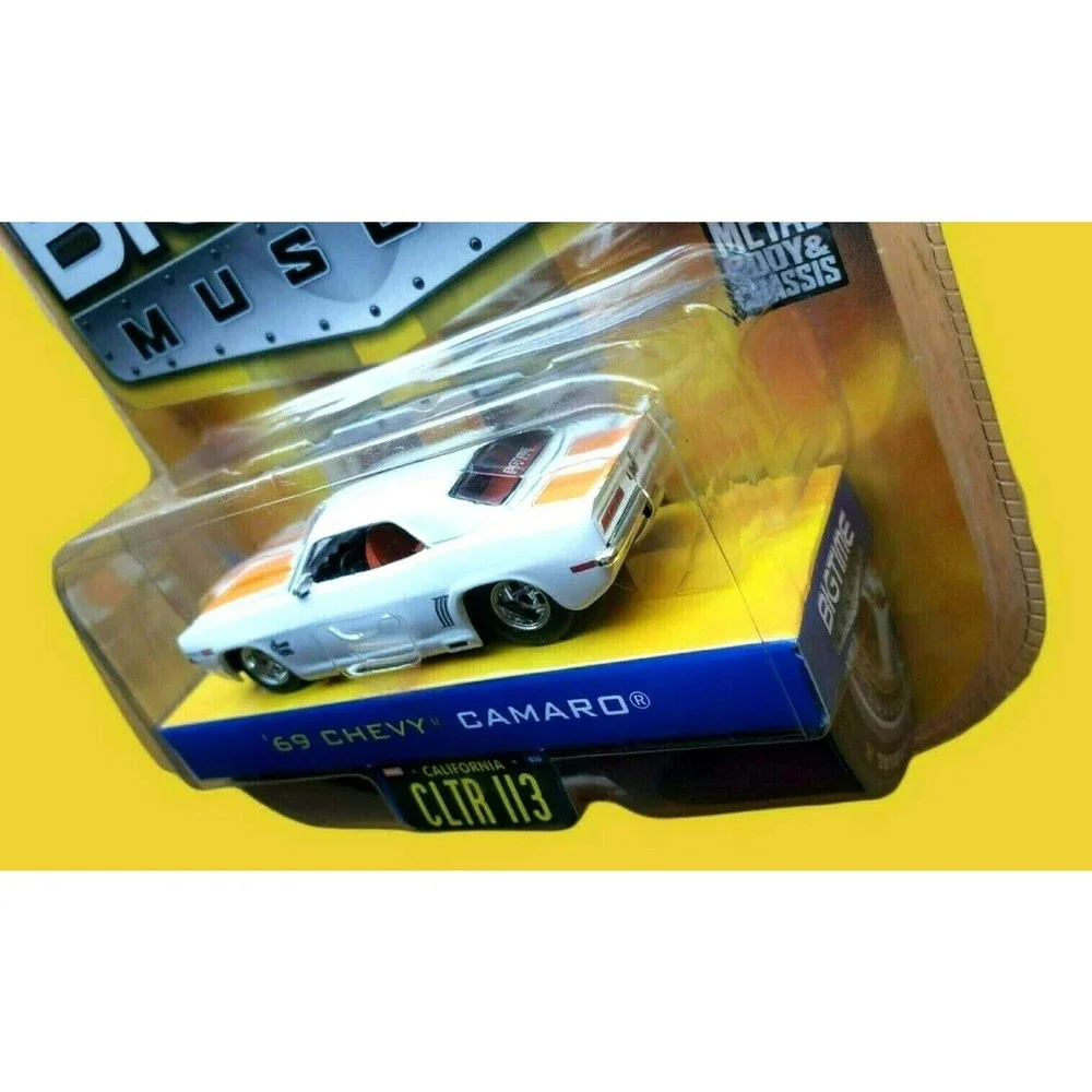Jada Toys '69 Chevy Camaro BigTime 2006 Muscle Car White Die-Cast 1:64 MOC